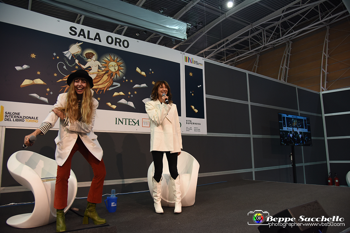 VBS_1324 - Salone del Libro di Torino - 33.ma edizione - 16 Ottobre 2021.jpg